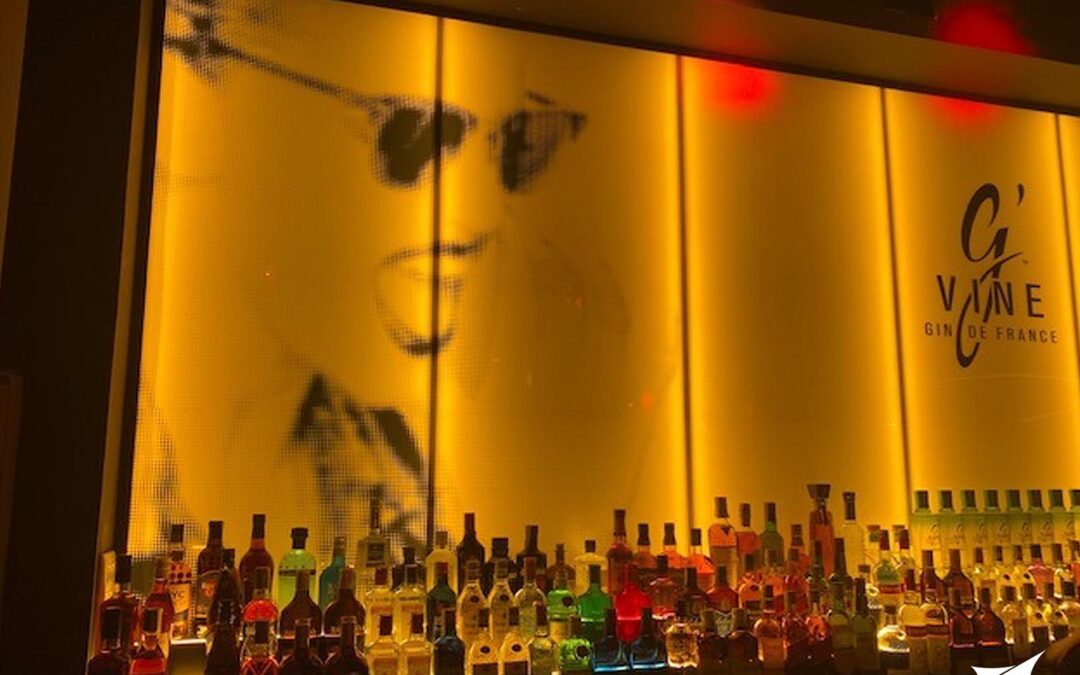 Rotulación de metacrilato con iluminación Tequila Bar (Sevilla)